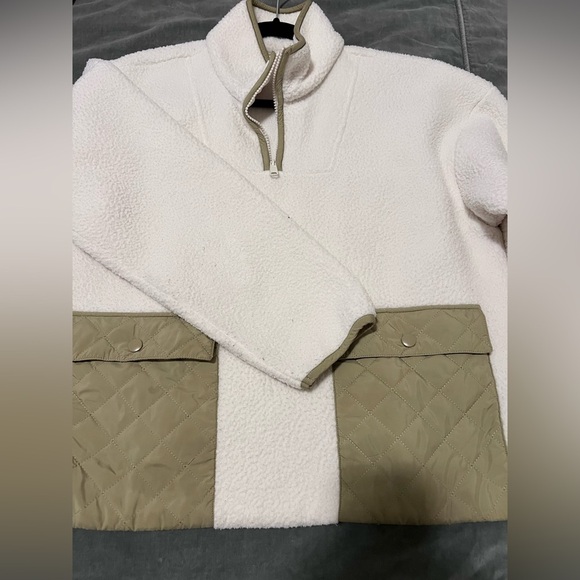 Madewell fleece pullover with patch pockets - Picture 2 of 6